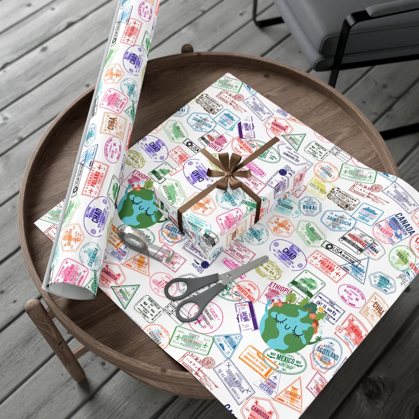 Travel-Themed Gift Wrap Papers – Perfect for Adventurers and Travelers