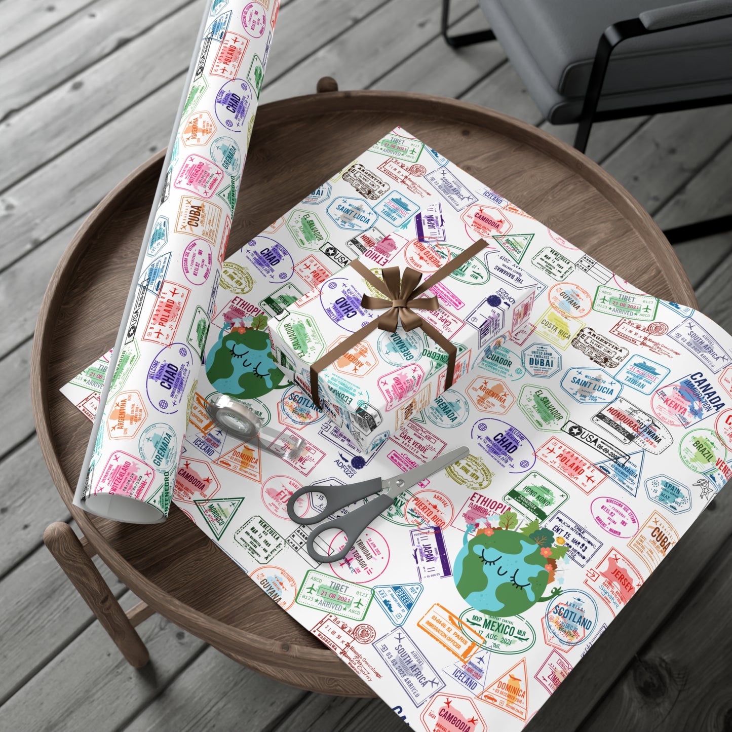 Travel-Themed Gift Wrap Papers – Perfect for Adventurers and Travelers